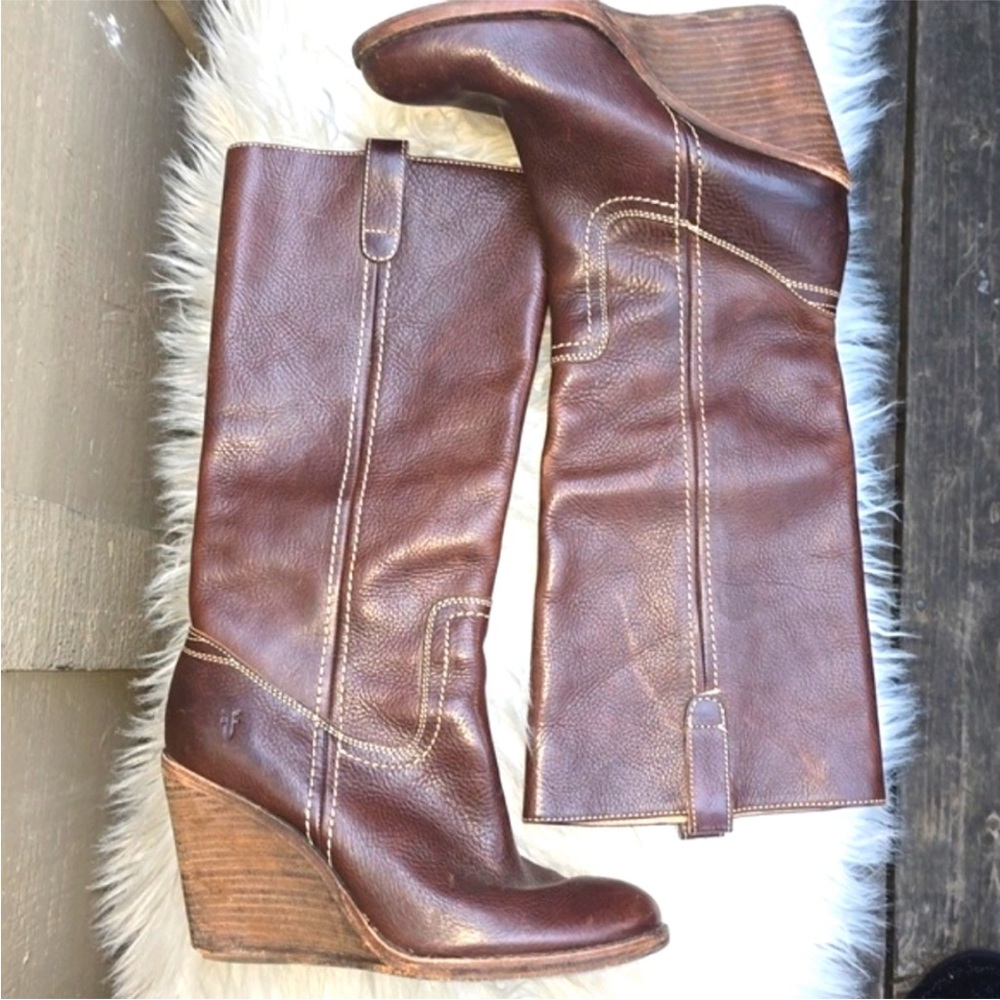 FRYE- CAROLINE CAMPUS Cognac Leather Wedge Boots